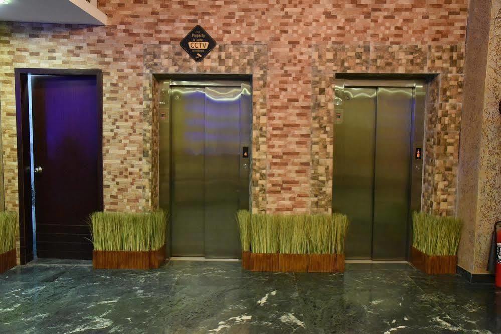 Oyo Premium Railway Station Patna Hotel Patna  Ngoại thất bức ảnh